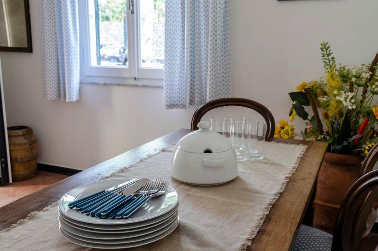 Joivy Light Flat With Great View, Cinque Terre Apartment Vernazza Bagian luar foto