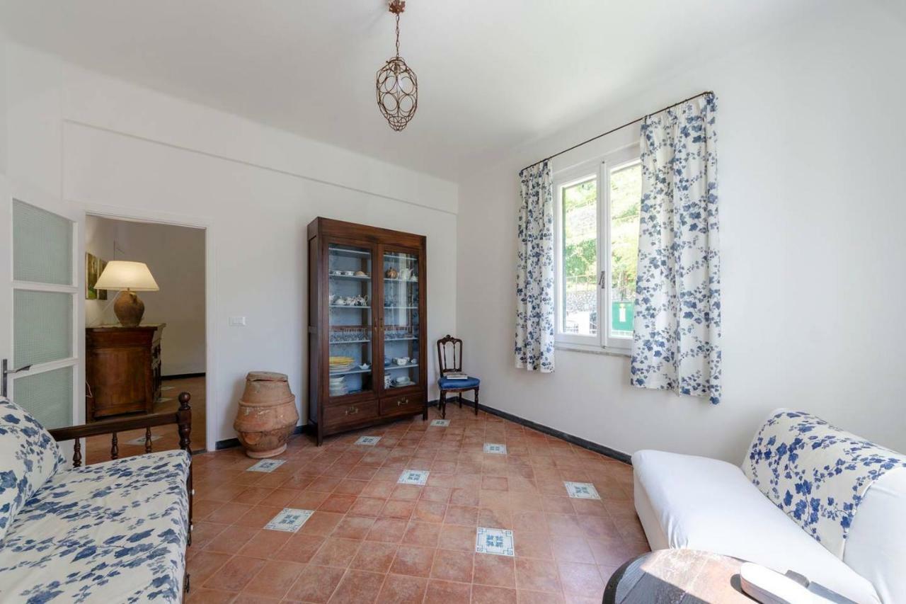 Joivy Light Flat With Great View, Cinque Terre Apartment Vernazza Bagian luar foto