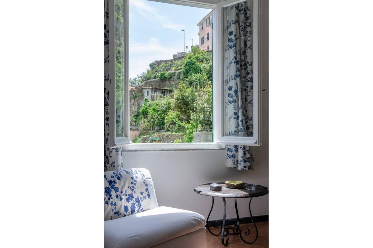 Joivy Light Flat With Great View, Cinque Terre Apartment Vernazza Bagian luar foto