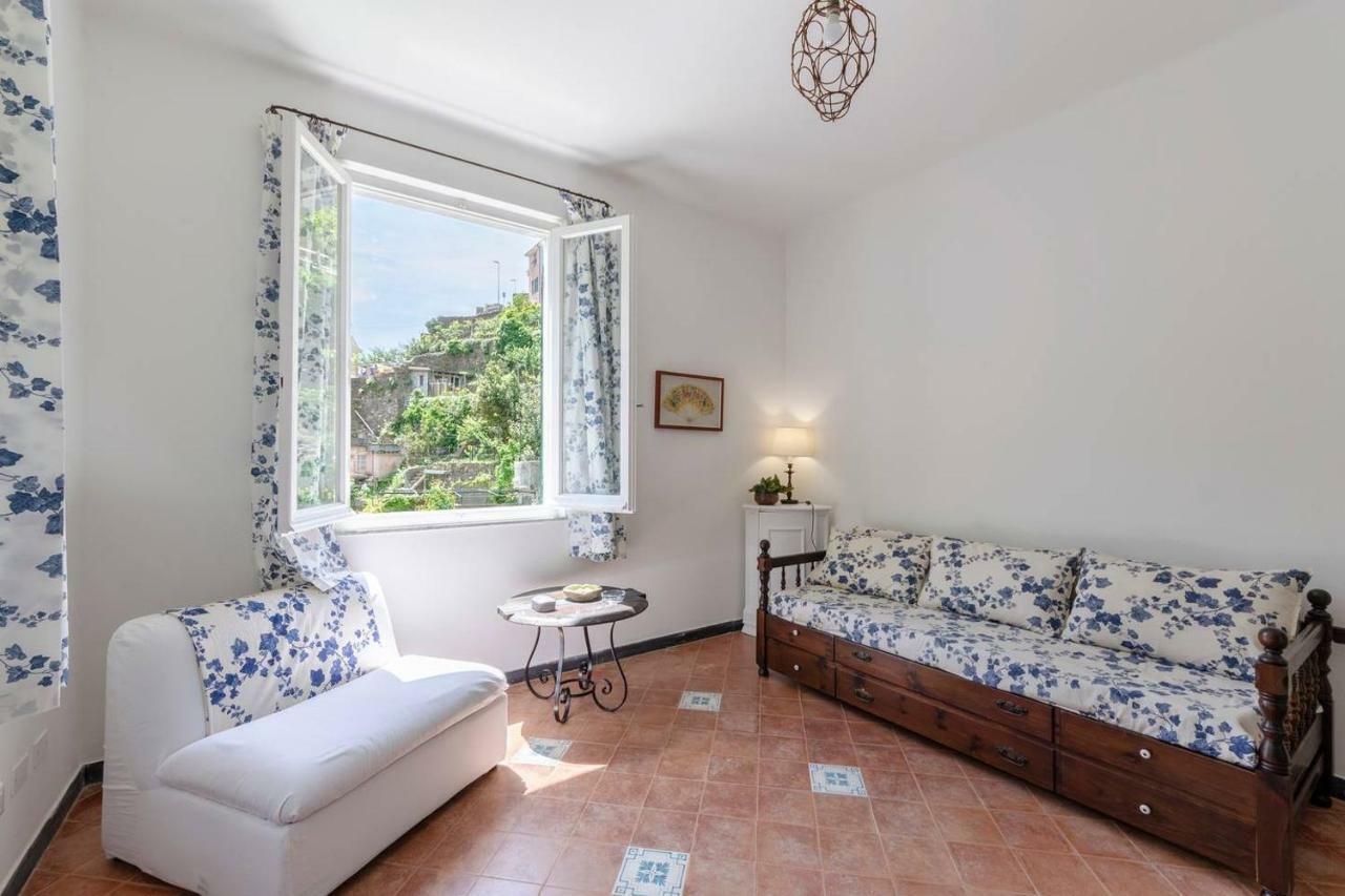 Joivy Light Flat With Great View, Cinque Terre Apartment Vernazza Bagian luar foto