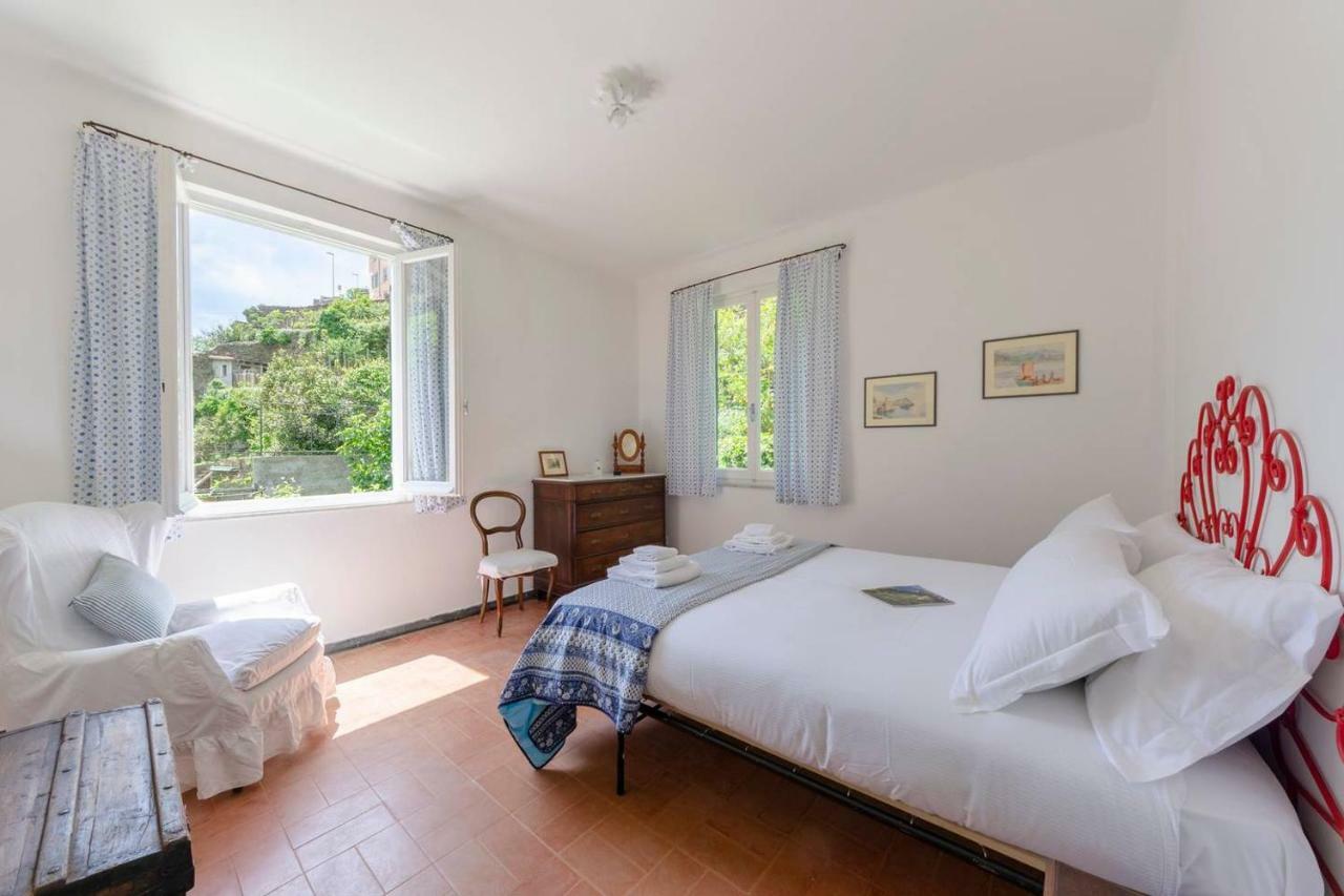 Joivy Light Flat With Great View, Cinque Terre Apartment Vernazza Bagian luar foto