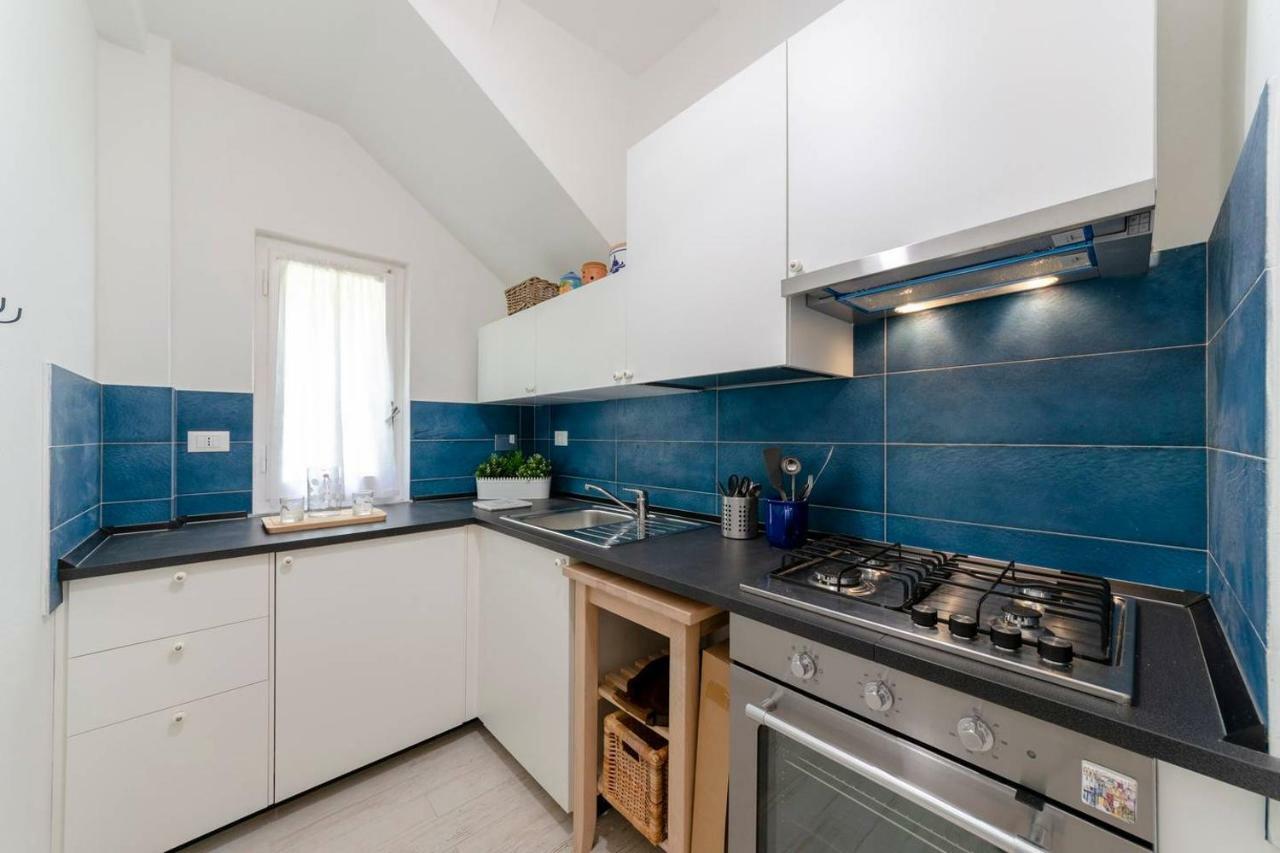 Joivy Light Flat With Great View, Cinque Terre Apartment Vernazza Bagian luar foto