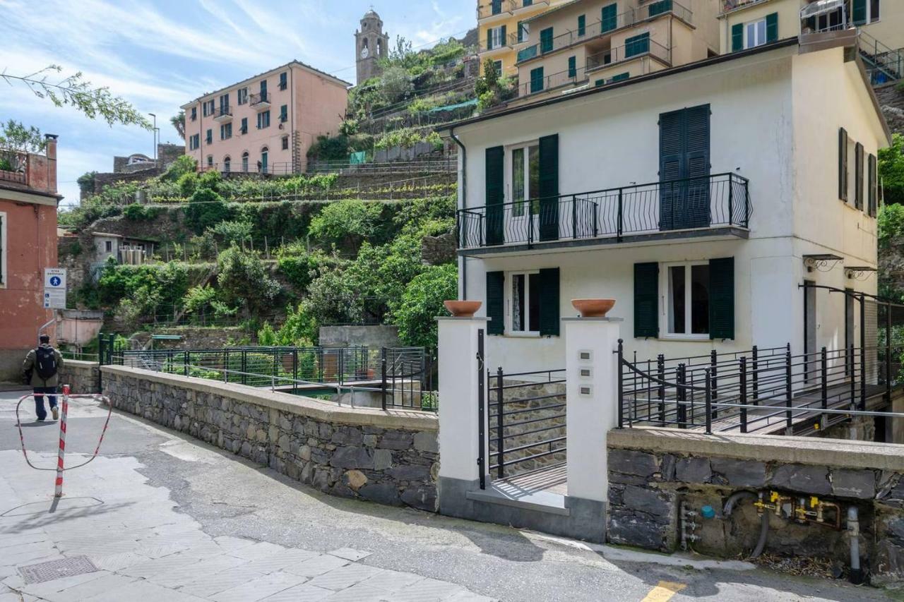 Joivy Light Flat With Great View, Cinque Terre Apartment Vernazza Bagian luar foto